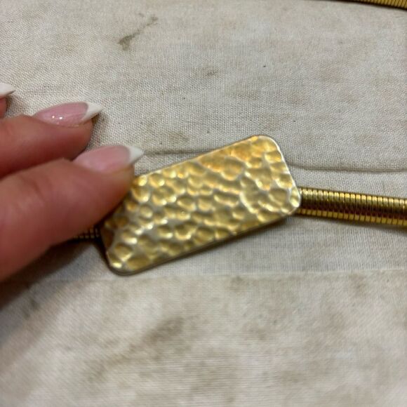 Ladies Vinatge Gold Stretch Serpentine Belt with Gold Buckle 25-30” - Picture 13 of 13